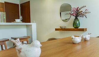 2 Br Roof w Infinity Pool Jacuzzi Spacious