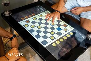 1 Br Great Located Pool Gym Coworking