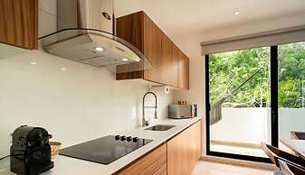 1 Br Great Located Pool Gym Coworking