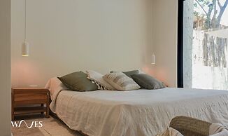 Exclusive Apt w Private Pool Surround Speakers