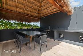 Boho Chic Style Cozy Great Located Roof Pool