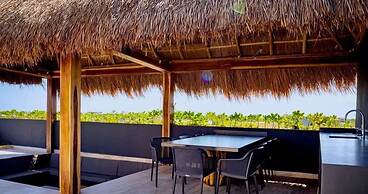 Boho Chic Style Cozy Great Located Roof Pool