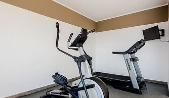 1 Rec Steps From the Beach Rooftop Pool