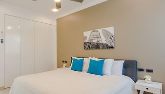 1 Rec Steps From the Beach Rooftop Pool