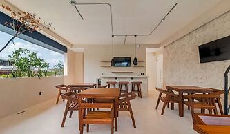 Spacious 3 Br w Private Pool Exclusive Gym