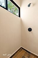 Spacious 3 Br w Private Pool Exclusive Gym