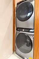 Spacious 3 Br w Private Pool Exclusive Gym