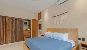 Spacious 3 Br w Private Pool Exclusive Gym