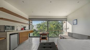 Studio With Great Rooftop Pool