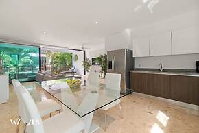 2 Br Luminous and Spacious Pool View Apt