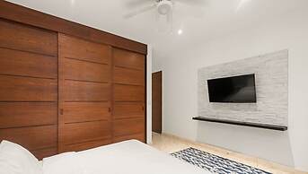 2 Br Luminous and Spacious Pool View Apt