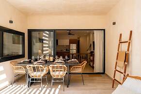 Premium Apartment W Private Pool Garden