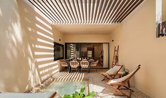 Premium Apartment W Private Pool Garden