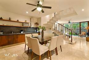 2 Br PH w Private Pool in Luxury Gated Community