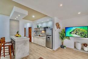 Great Located Spacious 2 BR Apartment With Amazing Terrace by Waves Ma