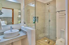 Great Located Spacious 2 BR Apartment With Amazing Terrace by Waves Ma