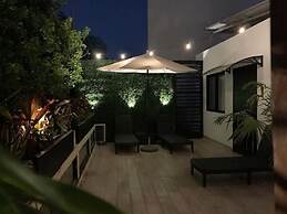 Great Located Spacious 2 BR Apartment With Amazing Terrace by Waves Ma
