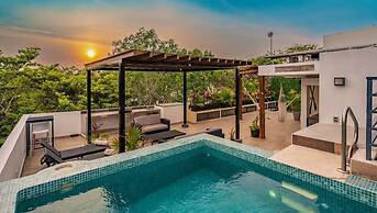 Great Located Spacious 2 BR Apartment With Amazing Terrace by Waves Ma