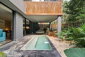 2BR w Private Pool - Steps Away From the Beach