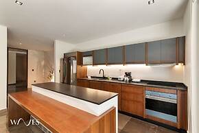 2BR w Private Pool - Steps Away From the Beach