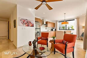 Colorful Perfect Located 2 Br w Great Amenities