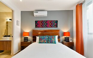 Colorful Perfect Located 2 Br w Great Amenities