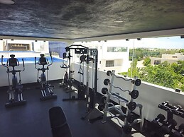 Colorful Perfect Located 2 Br w Great Amenities