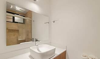 Cozy Great Located Studio w Amazing View