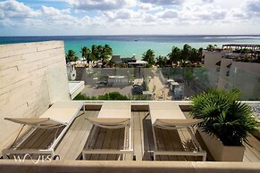 3 Br Ocean Front PH With Stunning Views