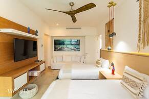 3 Br Ocean Front PH With Stunning Views