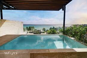 3 Br Ocean Front PH With Stunning Views