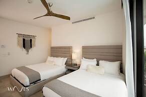 3 Br Ocean Front PH With Stunning Views