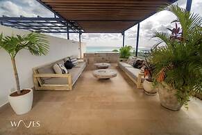 3 Br Ocean Front PH With Stunning Views