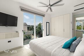 1 Br w 5th Avenue View Steps From the Beach