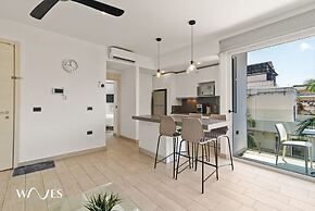 1 Br w 5th Avenue View Steps From the Beach