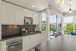 1 Br w 5th Avenue View Steps From the Beach