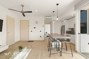 1 Br w 5th Avenue View Steps From the Beach