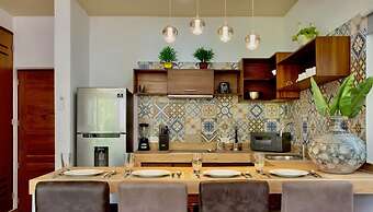 4 Br Private Rooftop Pool Spacious Exclusive