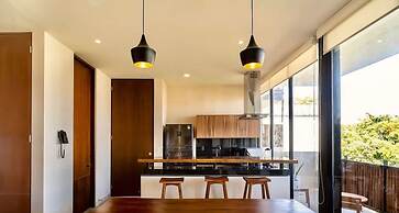 2 Br Prime Location Amazing Rooftop Pool