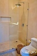 2 Br Prime Location Amazing Rooftop Pool