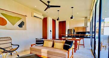 2 Br Prime Location Amazing Rooftop Pool