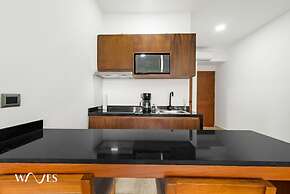 Spacious Loft w Garden View Pool Jacuzzi GYM