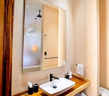 Great Located Studio PH With Private Pool by Waves Management