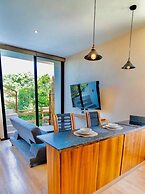 Great Located Studio PH With Private Pool by Waves Management