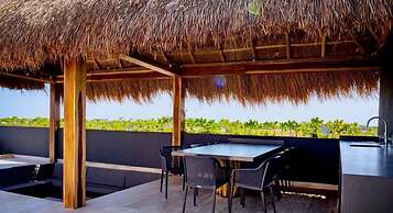 Great Located Studio PH With Private Pool by Waves Management