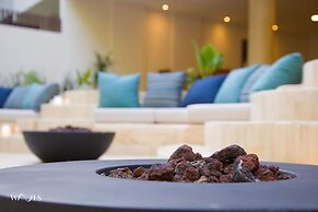 2 BR Amazing Pool Top Amenities Wifi 2FL Gym