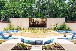 2 BR Amazing Pool Top Amenities Wifi 2FL Gym