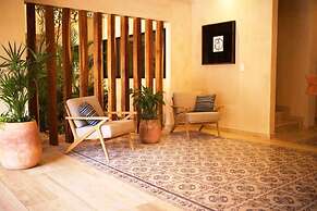 2 BR Amazing Pool Top Amenities Wifi 2FL Gym