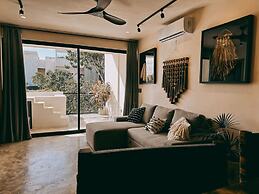 Luxury Penthouse w Jungle Views