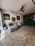 Luxury Penthouse w Jungle Views